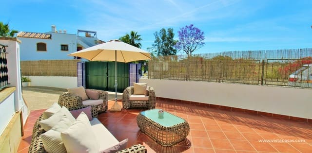 3 bedroom Townhouse for sale in Villamartin, Orihuela with pool - € 284,950 (Ref: 9865530)
