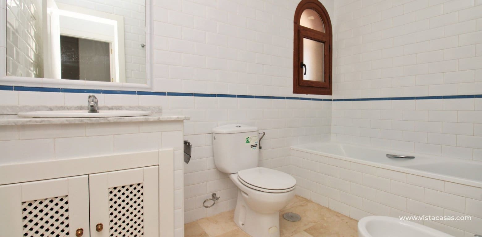 3 bedroom Townhouse for sale in Villamartin with pool - € 284,950 (Ref: 9865530)