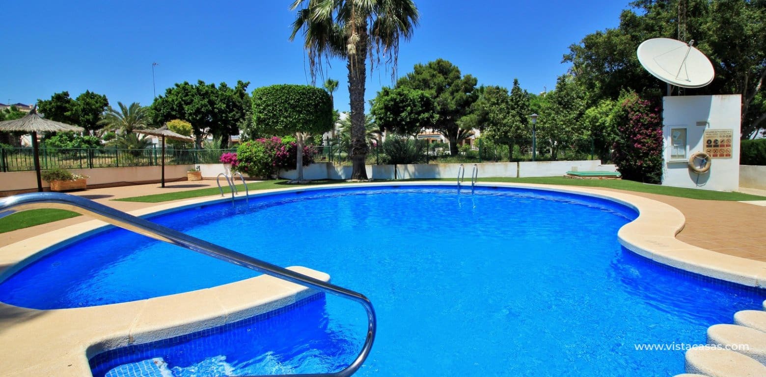 3 bedroom Townhouse for sale in Villamartin with pool - € 284,950 (Ref: 9865530)