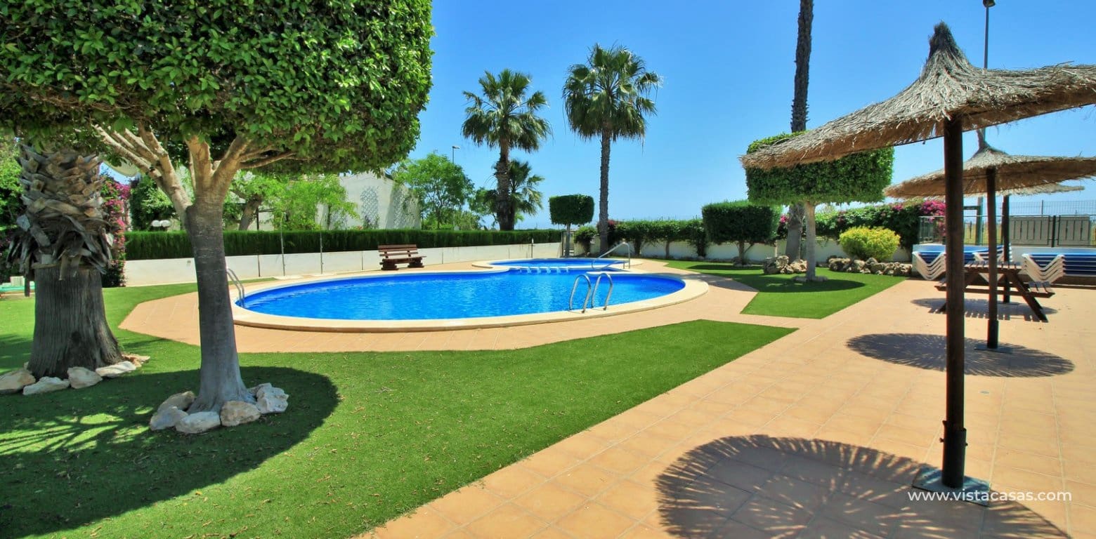 3 bedroom Townhouse for sale in Villamartin with pool - € 284,950 (Ref: 9865530)