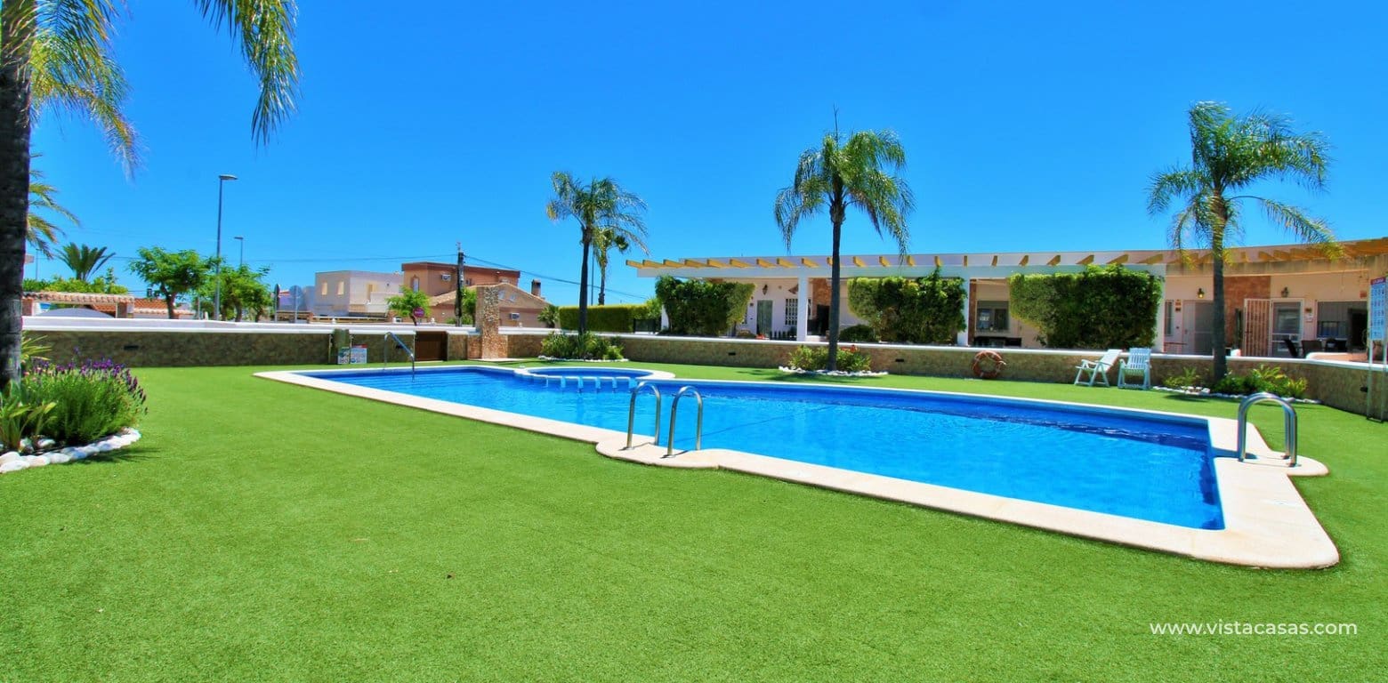 2 chambre Bungalow à vendre à Pilar de la Horadada avec piscine - 189 000 € (Ref: 9866454)
