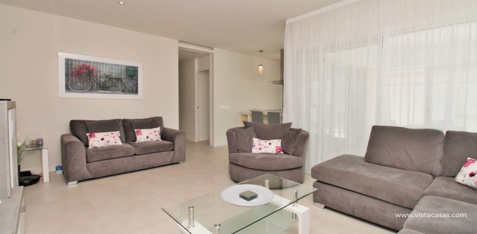 2 bedroom Apartment for sale in Villamartin with pool - € 249,999 (Ref: 9867686)