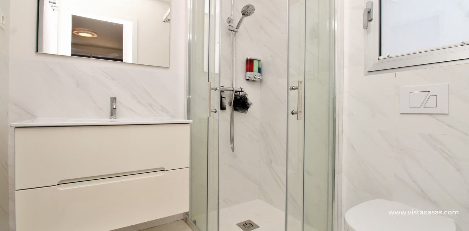 2 bedroom Apartment for sale in Villamartin with pool - € 249,999 (Ref: 9867686)