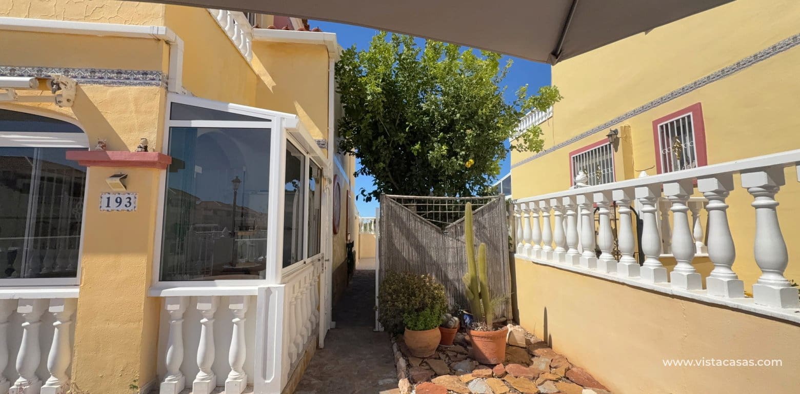 2 quarto Casa em Banda para venda em Cabo Roig - 199 950 € (Ref: 9873851)