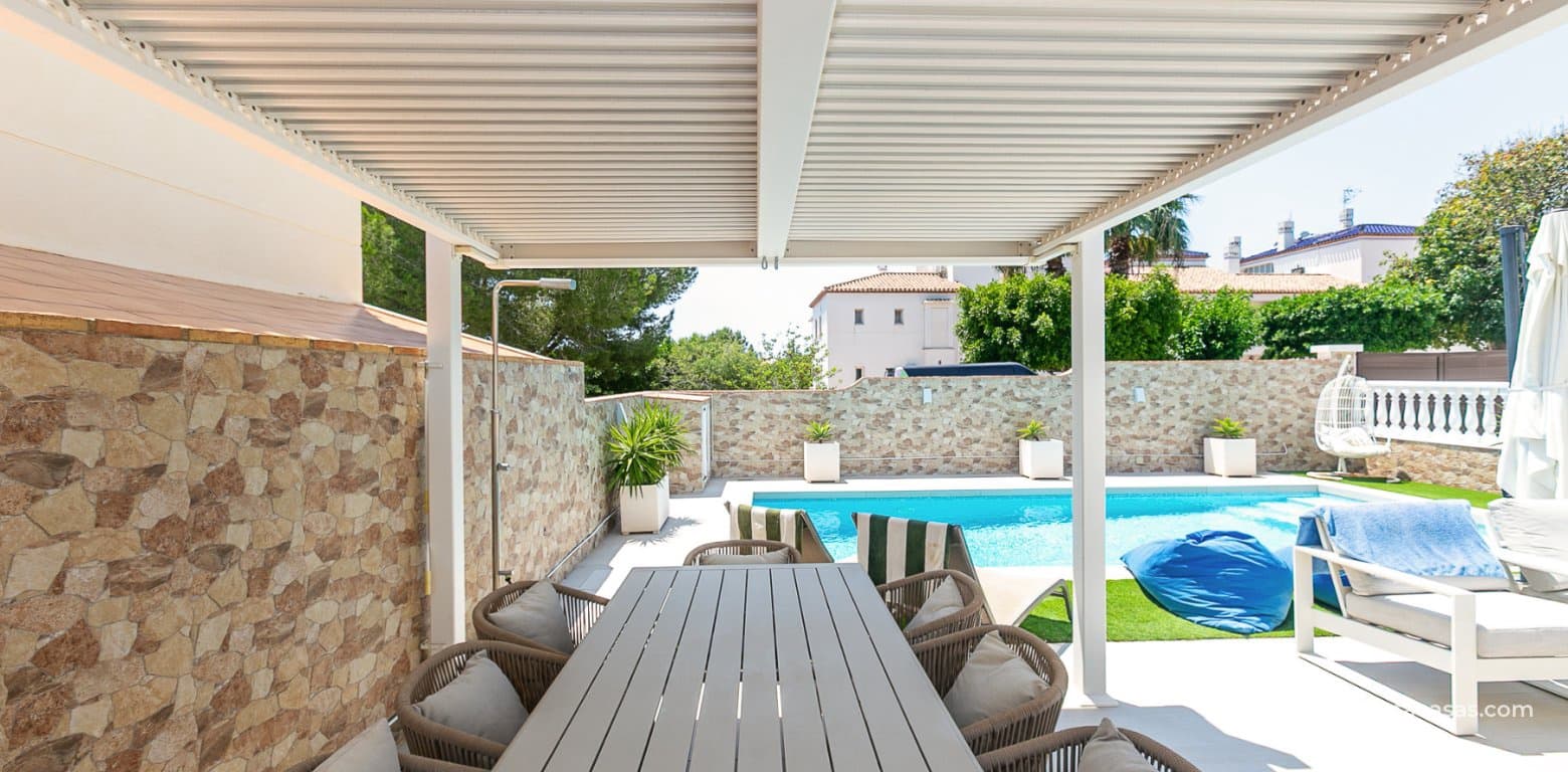 3 Zimmer Villa zu verkaufen in Villamartin - 549.995 € (Ref: 9876869)