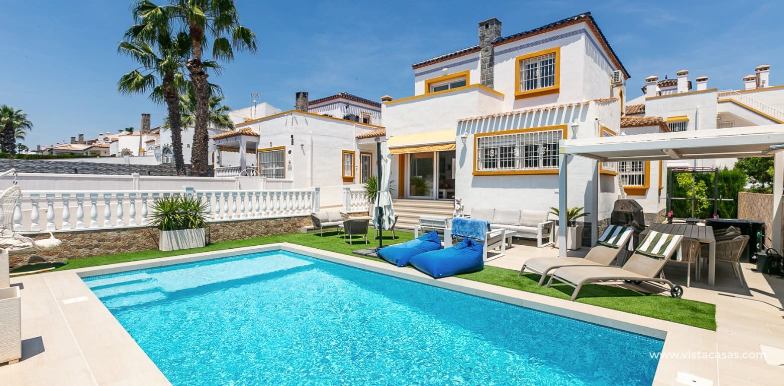 3 Zimmer Villa zu verkaufen in Villamartin - 549.995 € (Ref: 9876869)