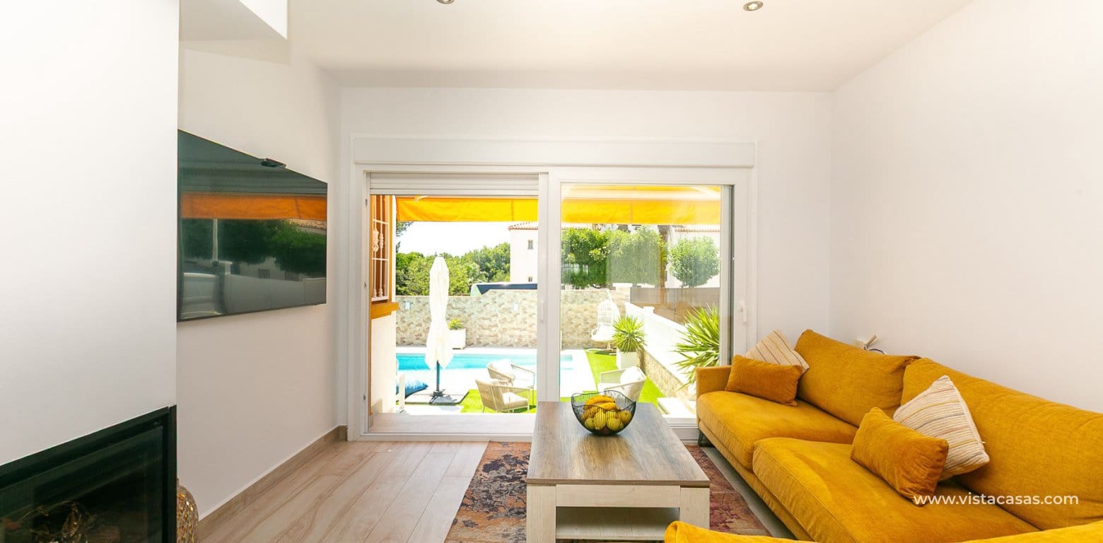 3 Zimmer Villa zu verkaufen in Villamartin - 549.995 € (Ref: 9876869)