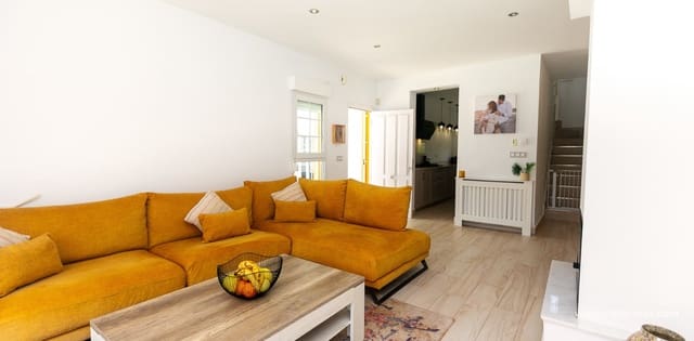 3 soveværelse Villa til salg i Villamartin, Orihuela - € 549.995 (Ref: 9876869)