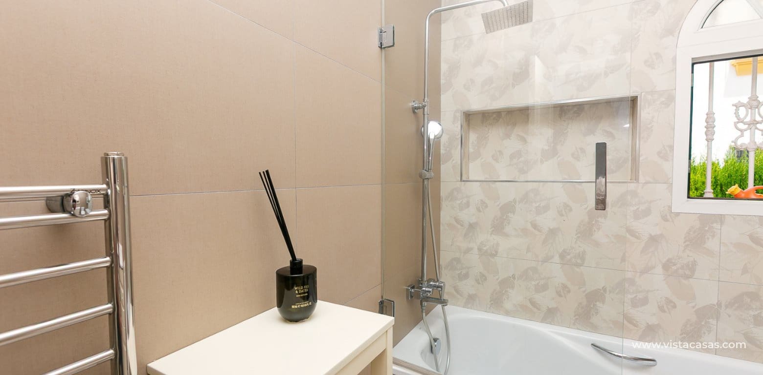 3 Zimmer Villa zu verkaufen in Villamartin - 549.995 € (Ref: 9876869)