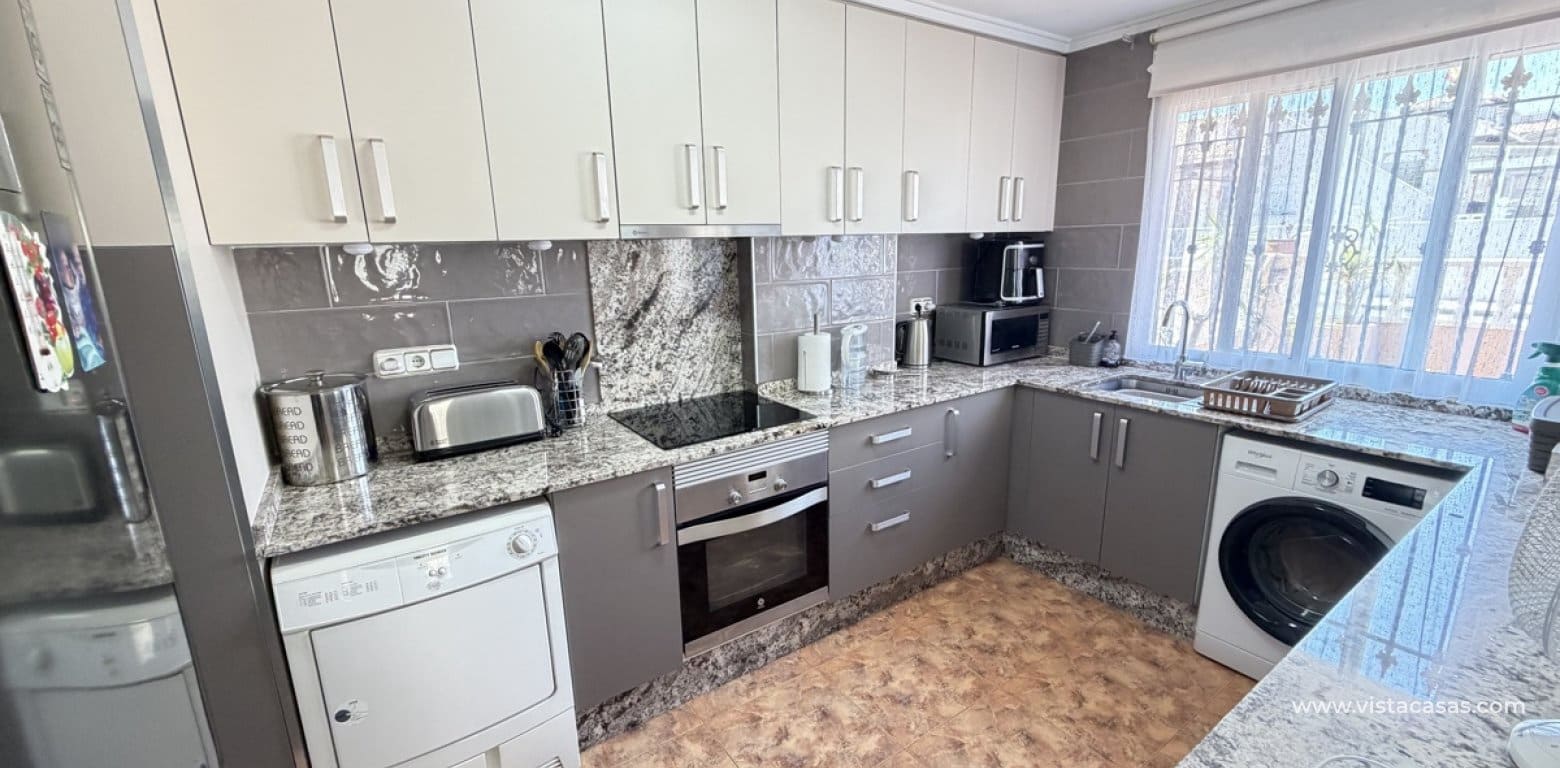 2 slaapkamer Huis te koop in La Zenia - € 269.000 (Ref: 9879520)