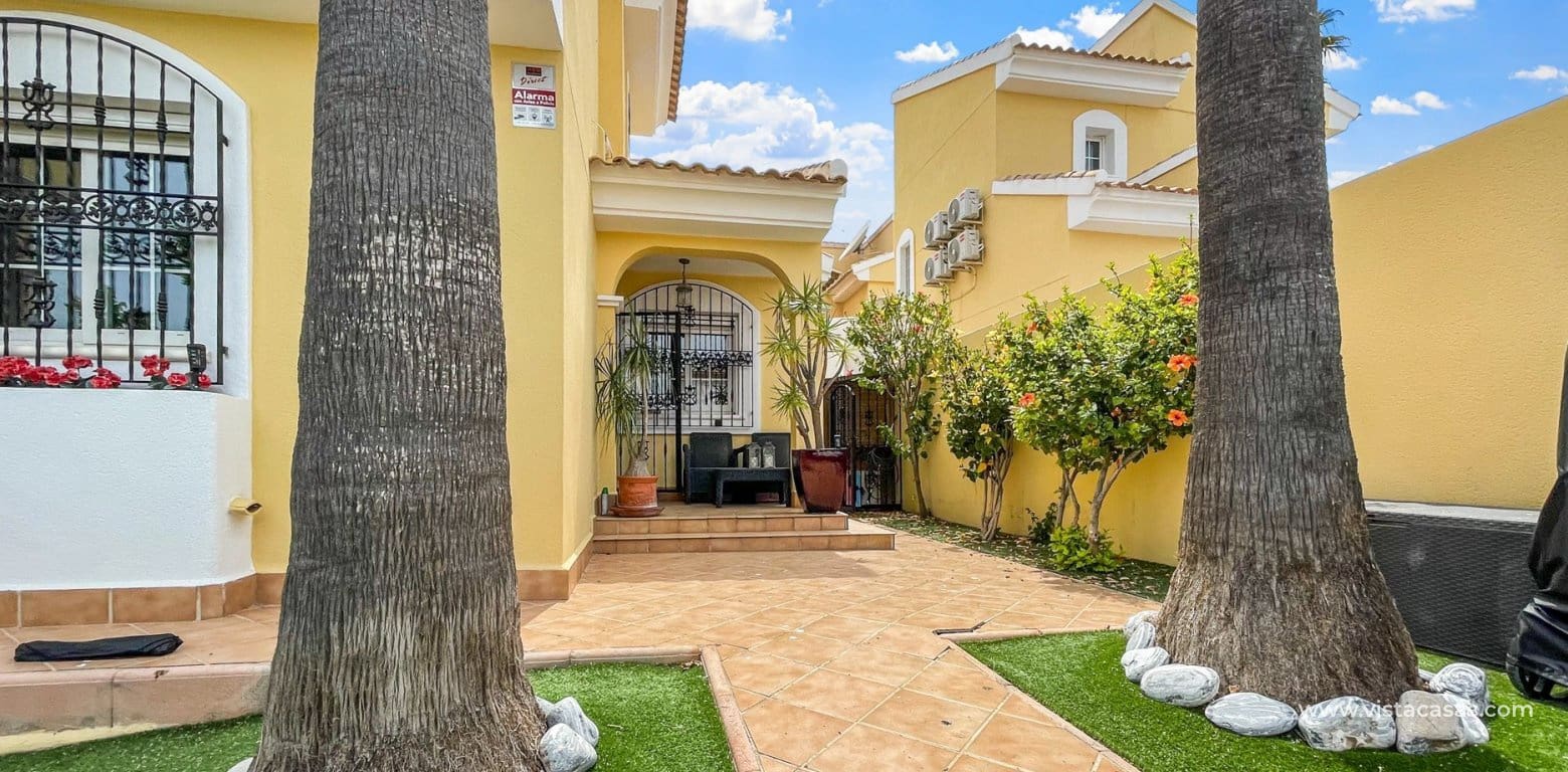 3 sypialnia Willa na sprzedaż w Villamartin - 435 900 € (Ref: 9888601)