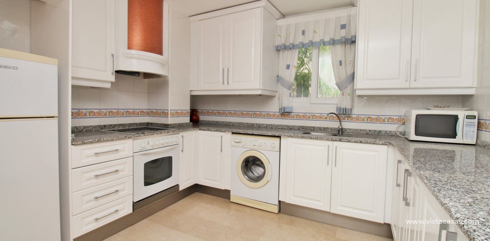Apartamento de 2 habitaciones en Villamartin en venta con piscina - 169.900 € (Ref: 9890953)