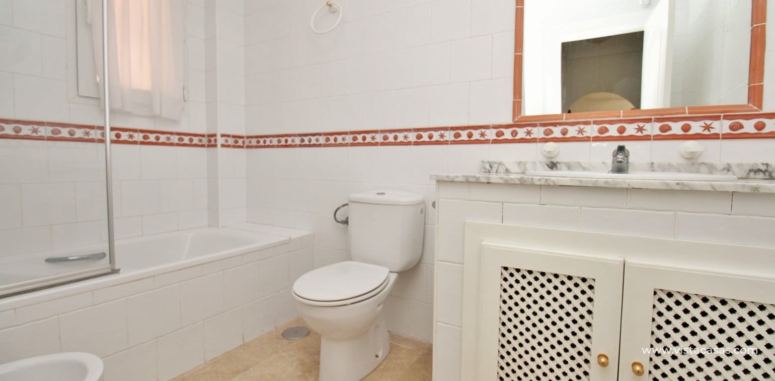 Apartamento de 2 habitaciones en Villamartin en venta con piscina - 169.900 € (Ref: 9890953)