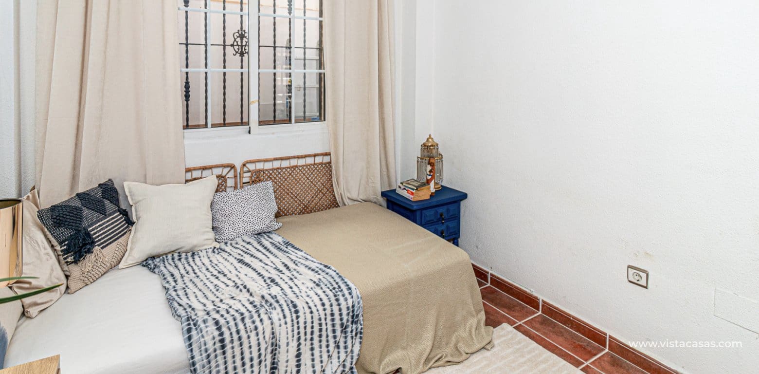 Casa de 3 habitaciones en Playa Flamenca en venta - 245.000 € (Ref: 9892685)