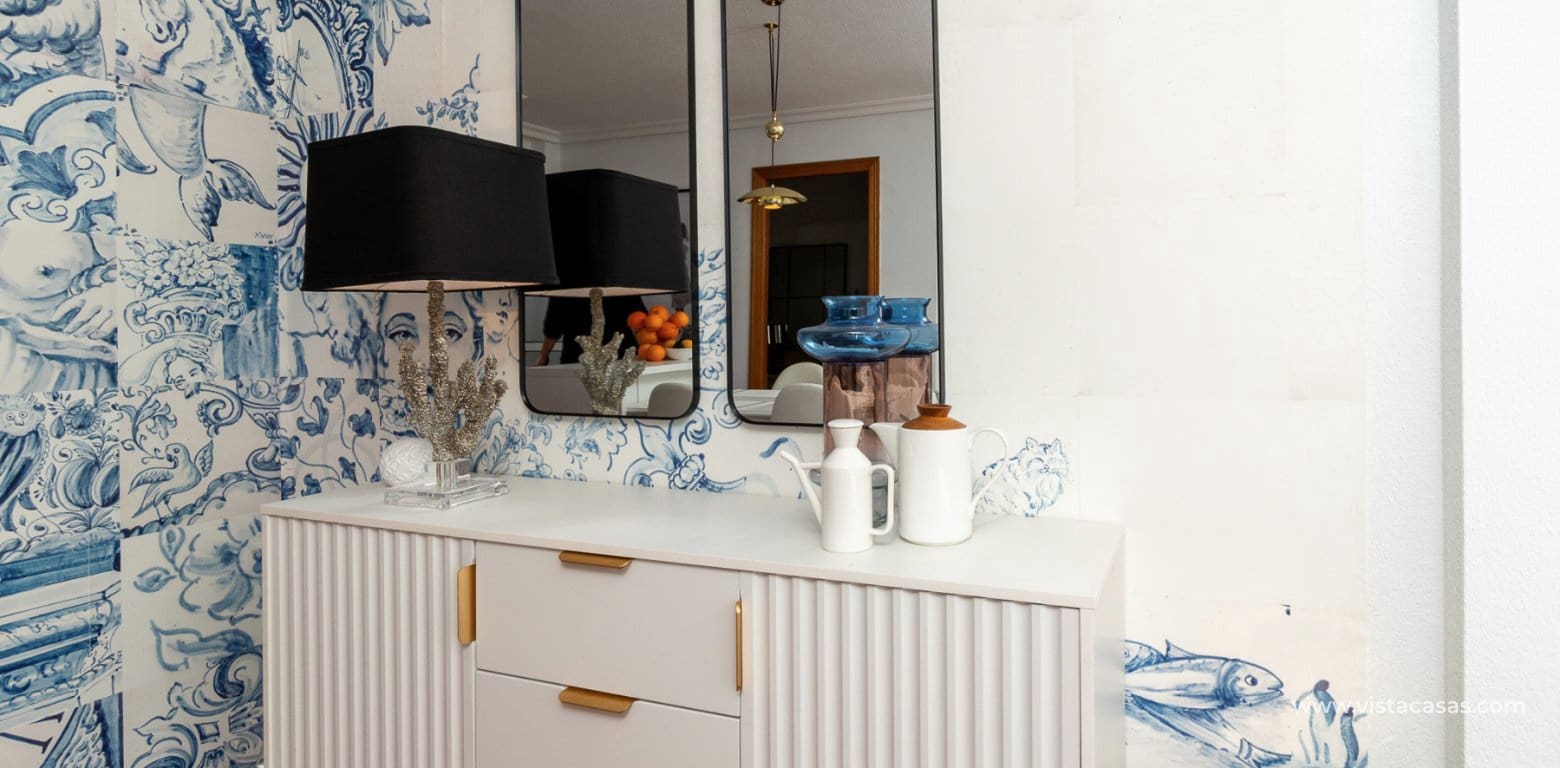 Casa de 3 habitaciones en Playa Flamenca en venta - 245.000 € (Ref: 9892685)