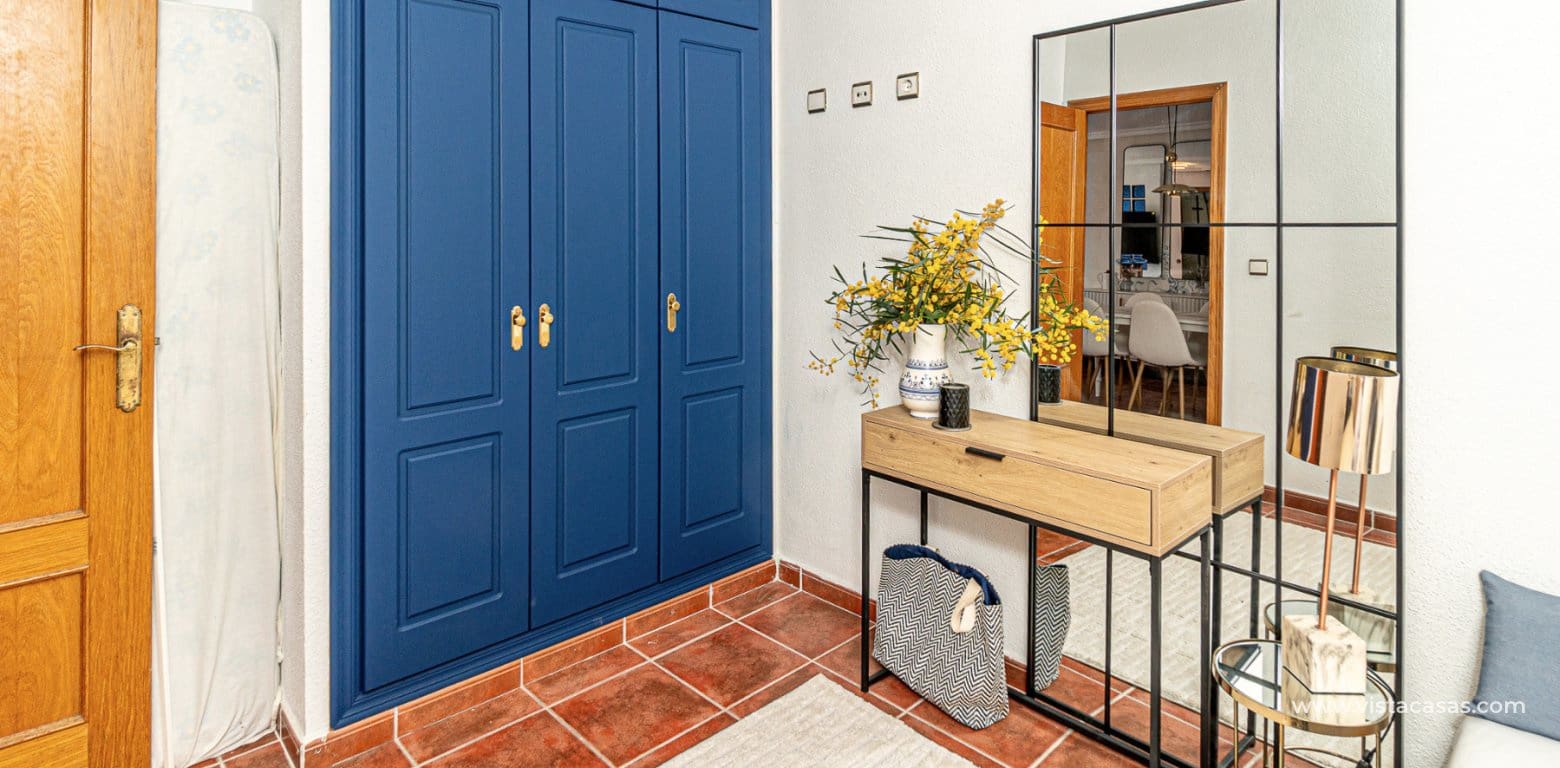 Casa de 3 habitaciones en Playa Flamenca en venta - 245.000 € (Ref: 9892685)