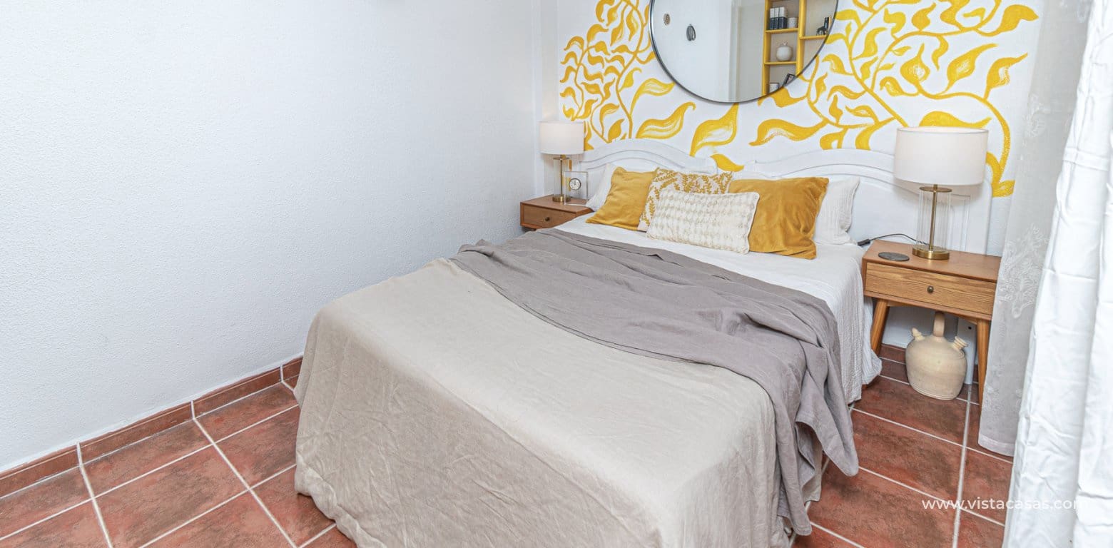 Casa de 3 habitaciones en Playa Flamenca en venta - 245.000 € (Ref: 9892685)
