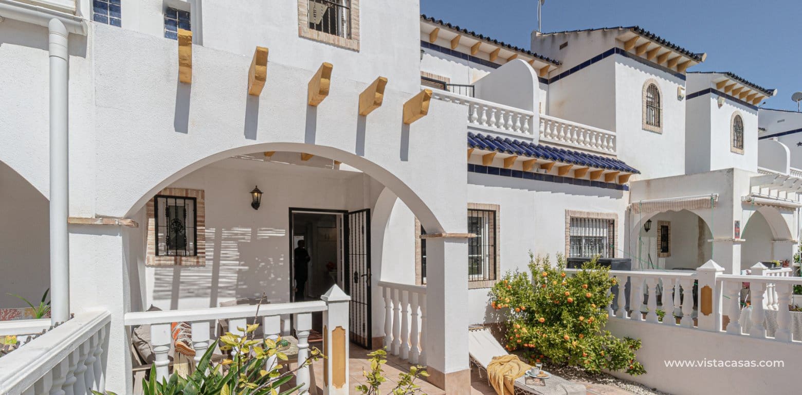 Casa de 3 habitaciones en Playa Flamenca en venta - 245.000 € (Ref: 9892685)