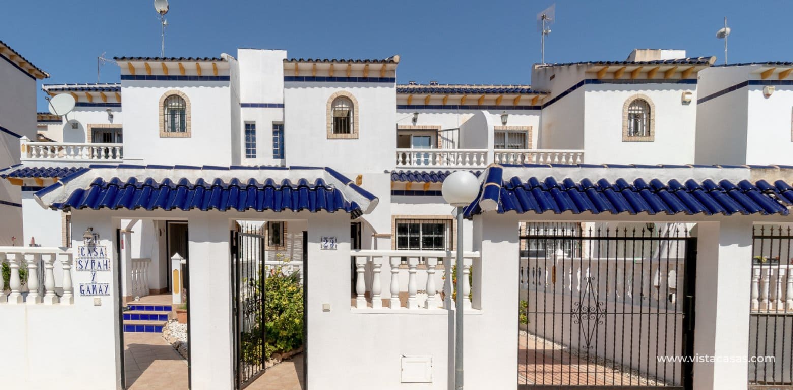 Casa de 3 habitaciones en Playa Flamenca en venta - 245.000 € (Ref: 9892685)