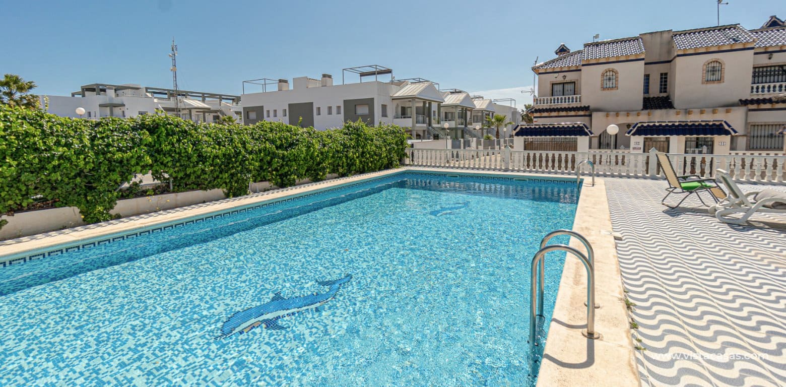Casa de 3 habitaciones en Playa Flamenca en venta - 245.000 € (Ref: 9892685)