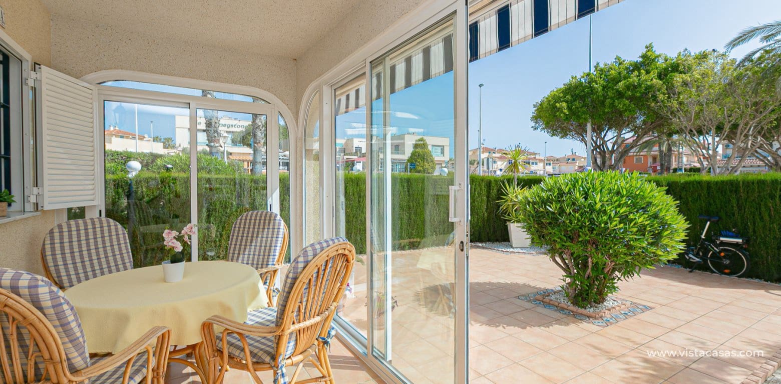 Casa de 2 habitaciones en Playa Flamenca en venta - 270.000 € (Ref: 9892688)