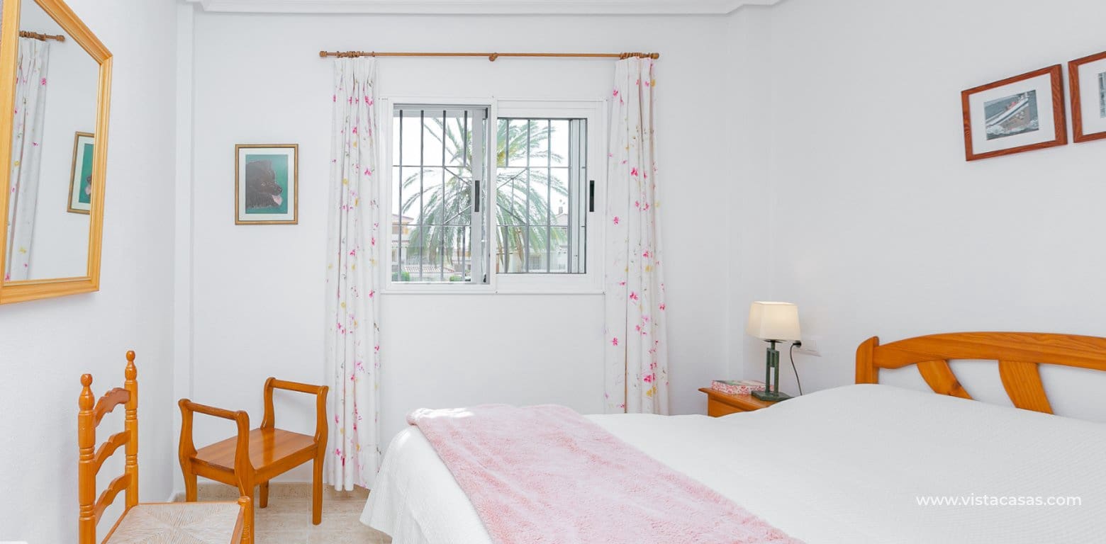 Casa de 2 habitaciones en Playa Flamenca en venta - 270.000 € (Ref: 9892688)