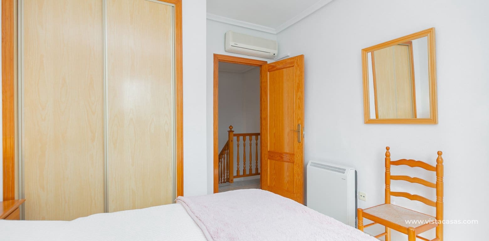 Casa de 2 habitaciones en Playa Flamenca en venta - 270.000 € (Ref: 9892688)