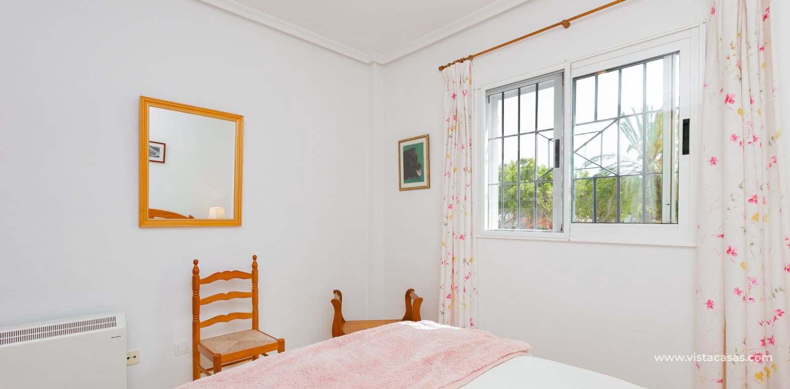 Casa de 2 habitaciones en Playa Flamenca en venta - 270.000 € (Ref: 9892688)