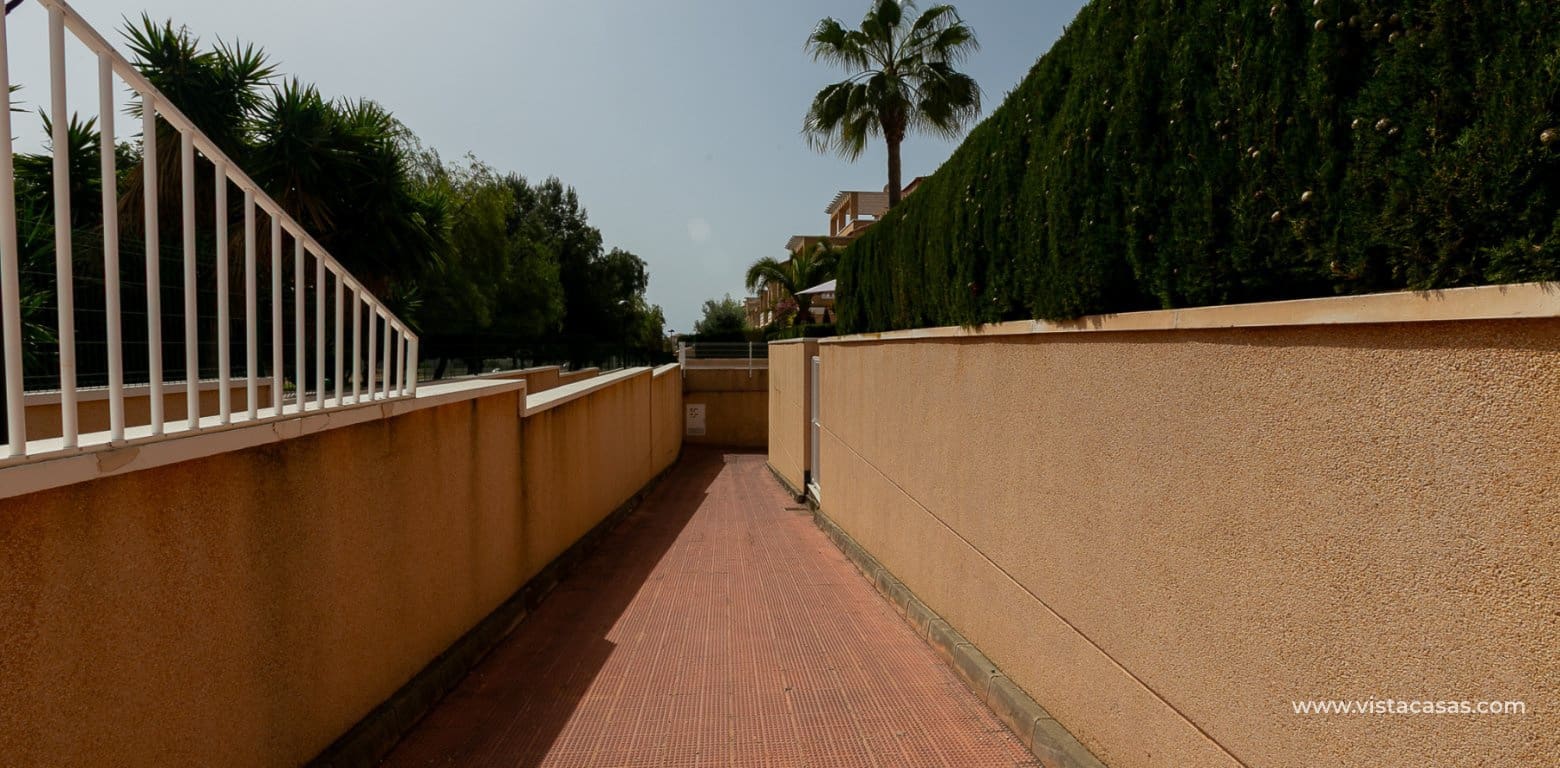 Casa de 2 habitaciones en Playa Flamenca en venta - 270.000 € (Ref: 9892688)