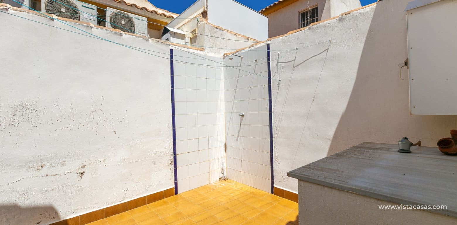 Casa de 2 habitaciones en La Zenia en venta - 235.000 € (Ref: 9892690)