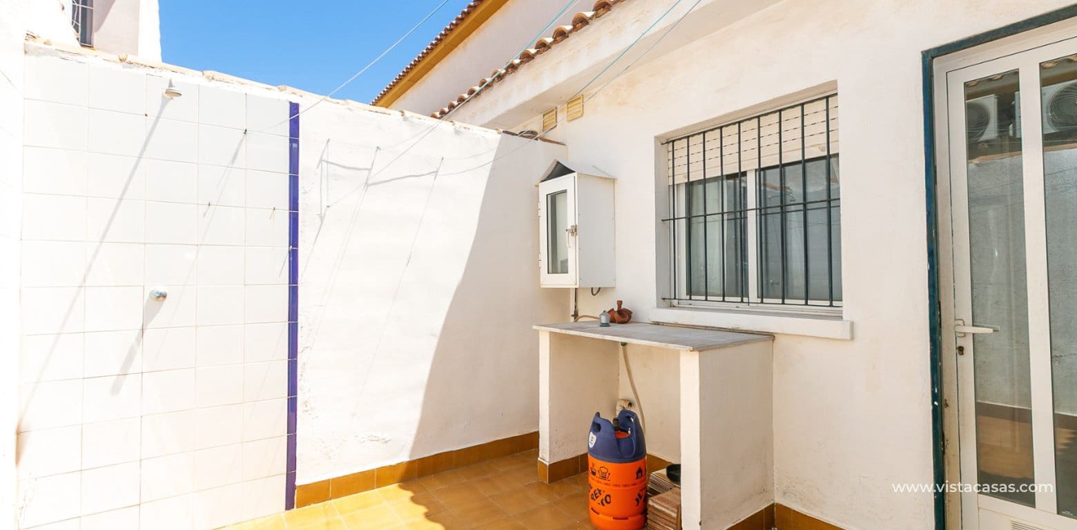 Casa de 2 habitaciones en La Zenia en venta - 235.000 € (Ref: 9892690)