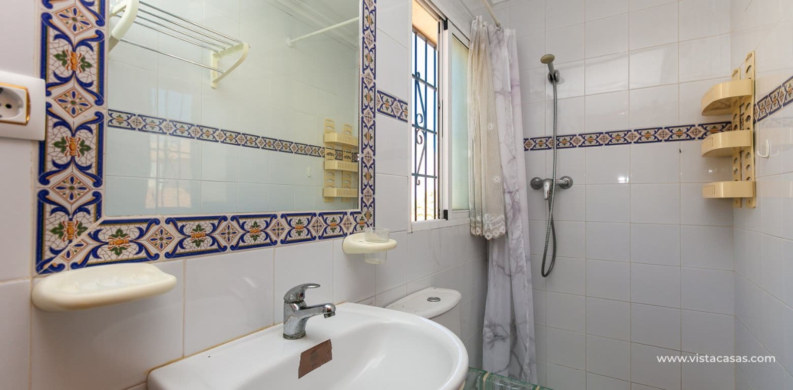 Casa de 2 habitaciones en La Zenia en venta - 235.000 € (Ref: 9892690)
