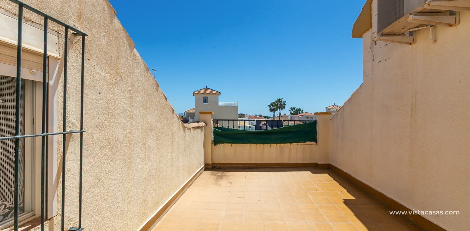 Casa de 2 habitaciones en La Zenia en venta - 235.000 € (Ref: 9892690)