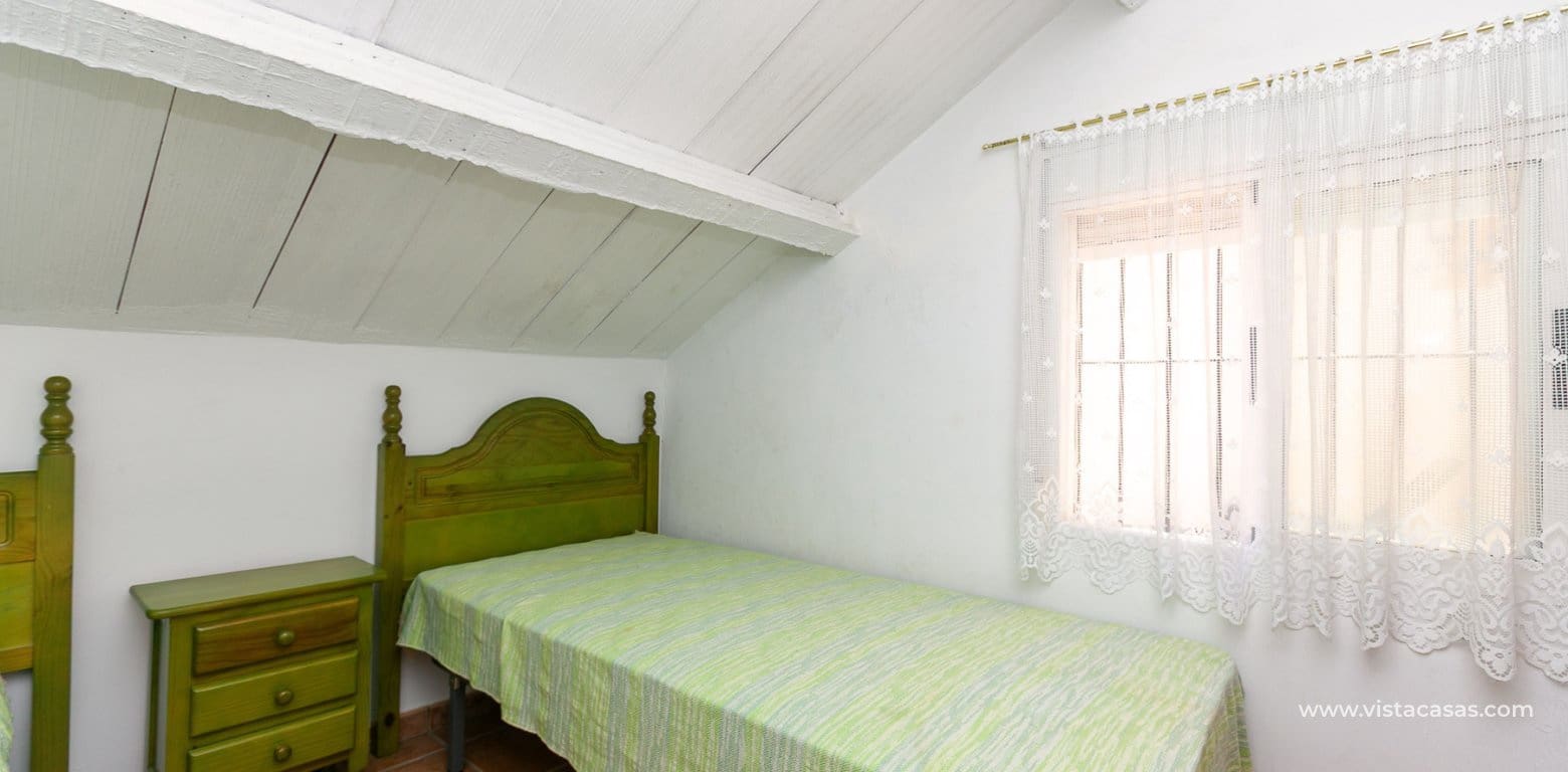 Casa de 2 habitaciones en La Zenia en venta - 235.000 € (Ref: 9892690)