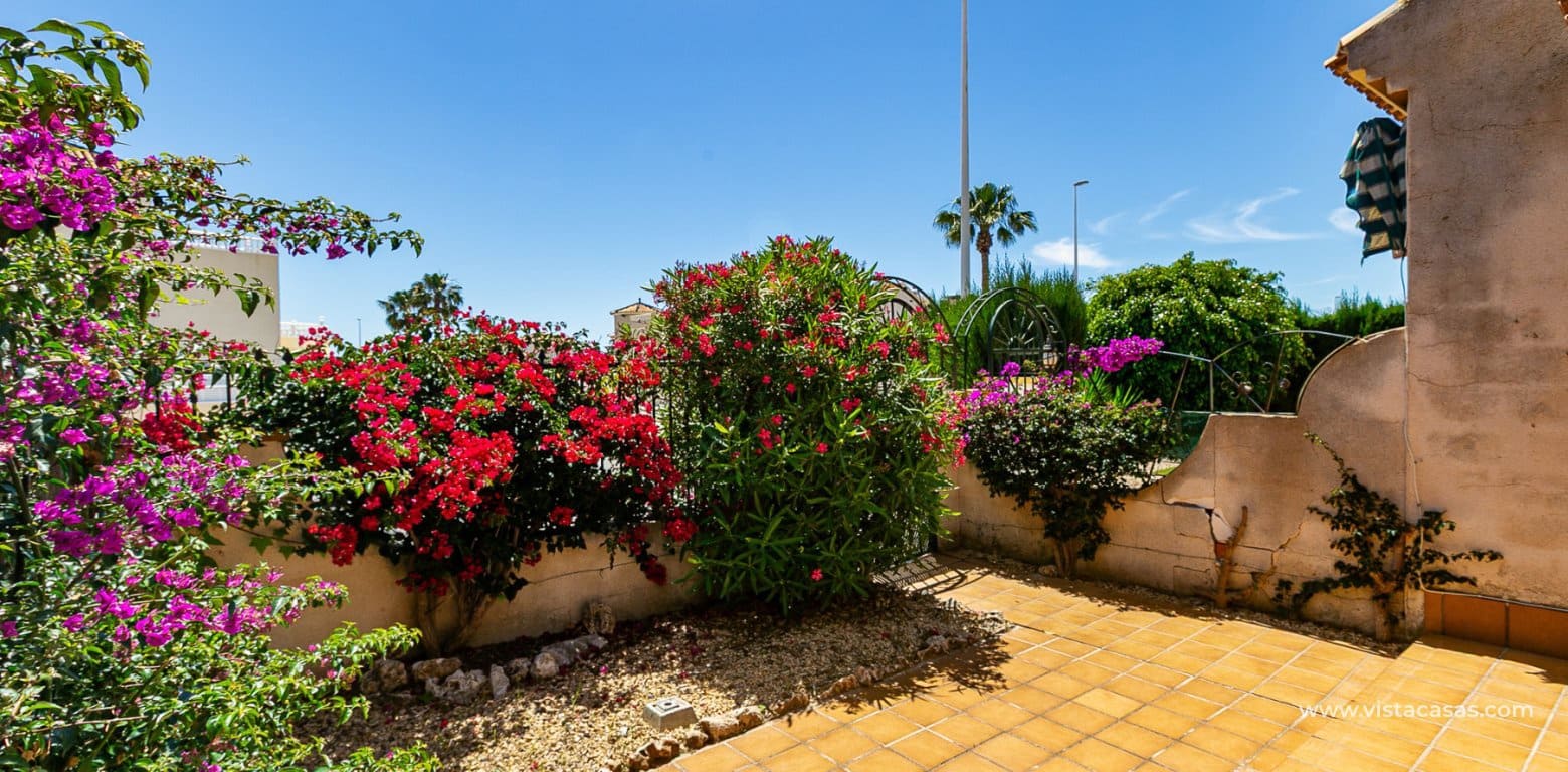 Casa de 2 habitaciones en La Zenia en venta - 235.000 € (Ref: 9892690)