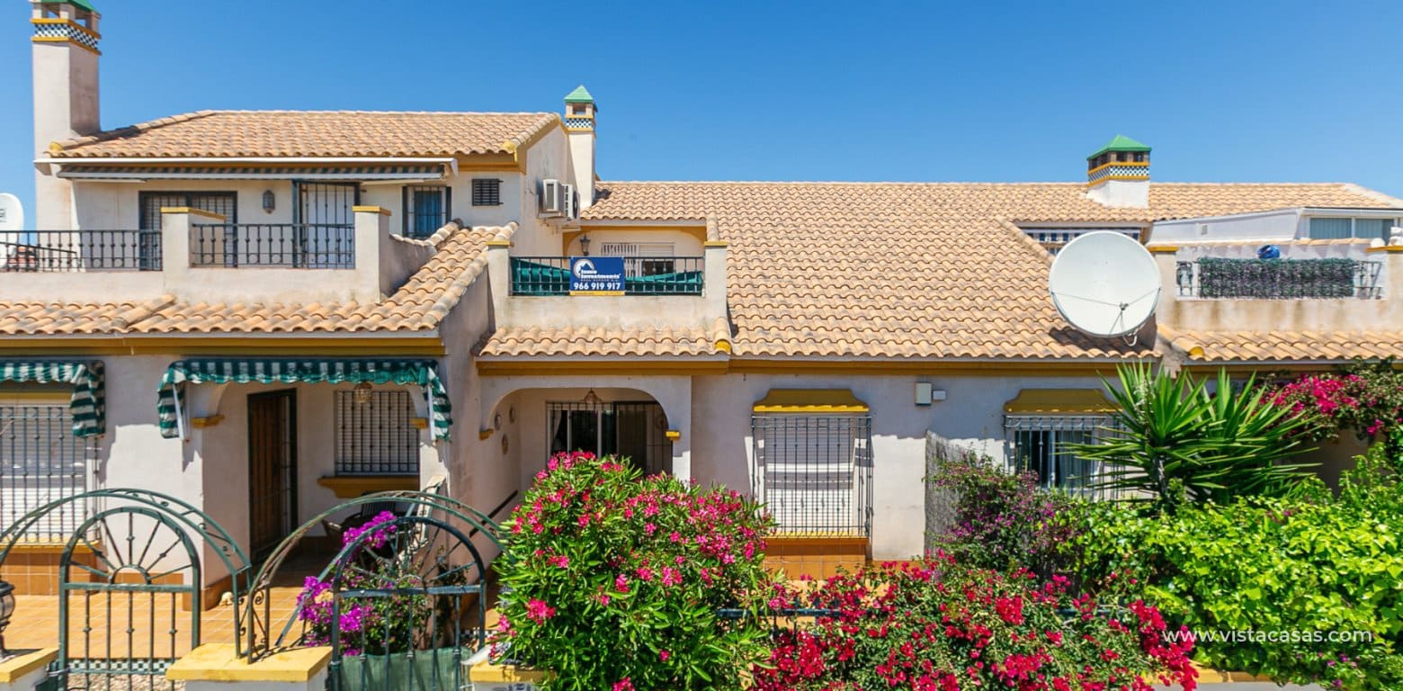 Casa de 2 habitaciones en La Zenia en venta - 235.000 € (Ref: 9892690)