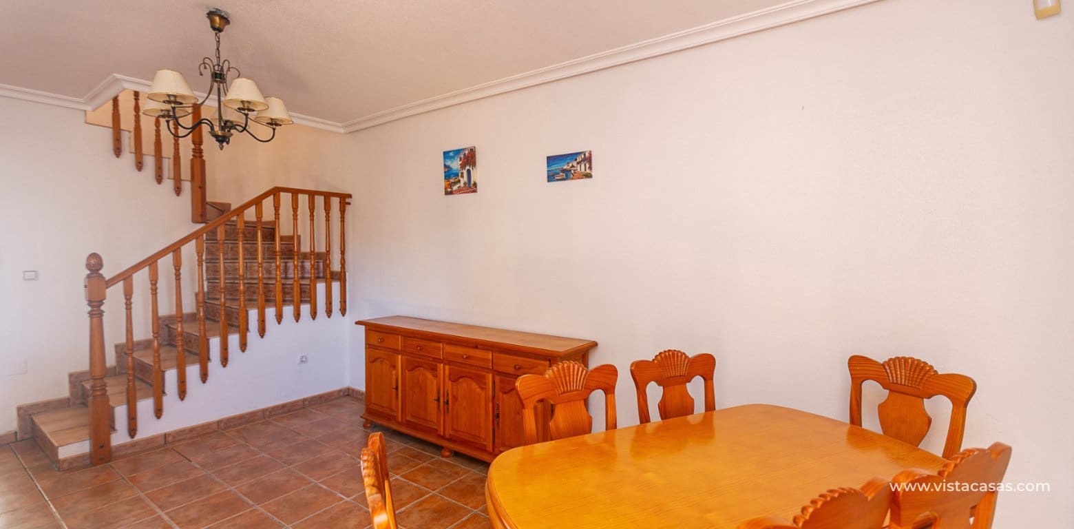 Casa de 2 habitaciones en La Zenia en venta - 235.000 € (Ref: 9892690)