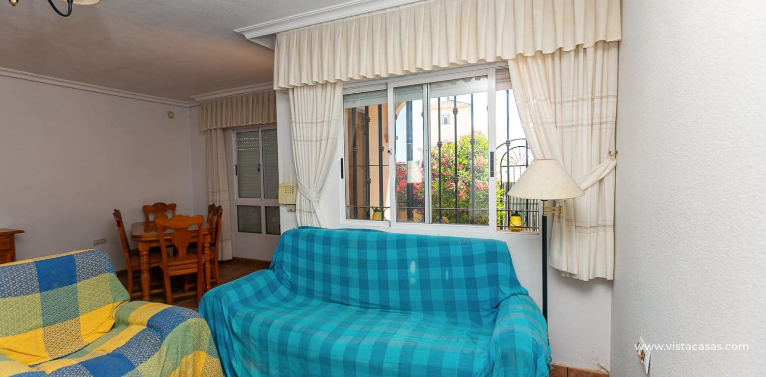 Casa de 2 habitaciones en La Zenia en venta - 235.000 € (Ref: 9892690)