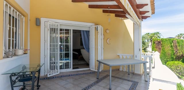 3 soverom Villa til salgs i Villamartin, Orihuela - € 530 000 (Ref: 9892691)