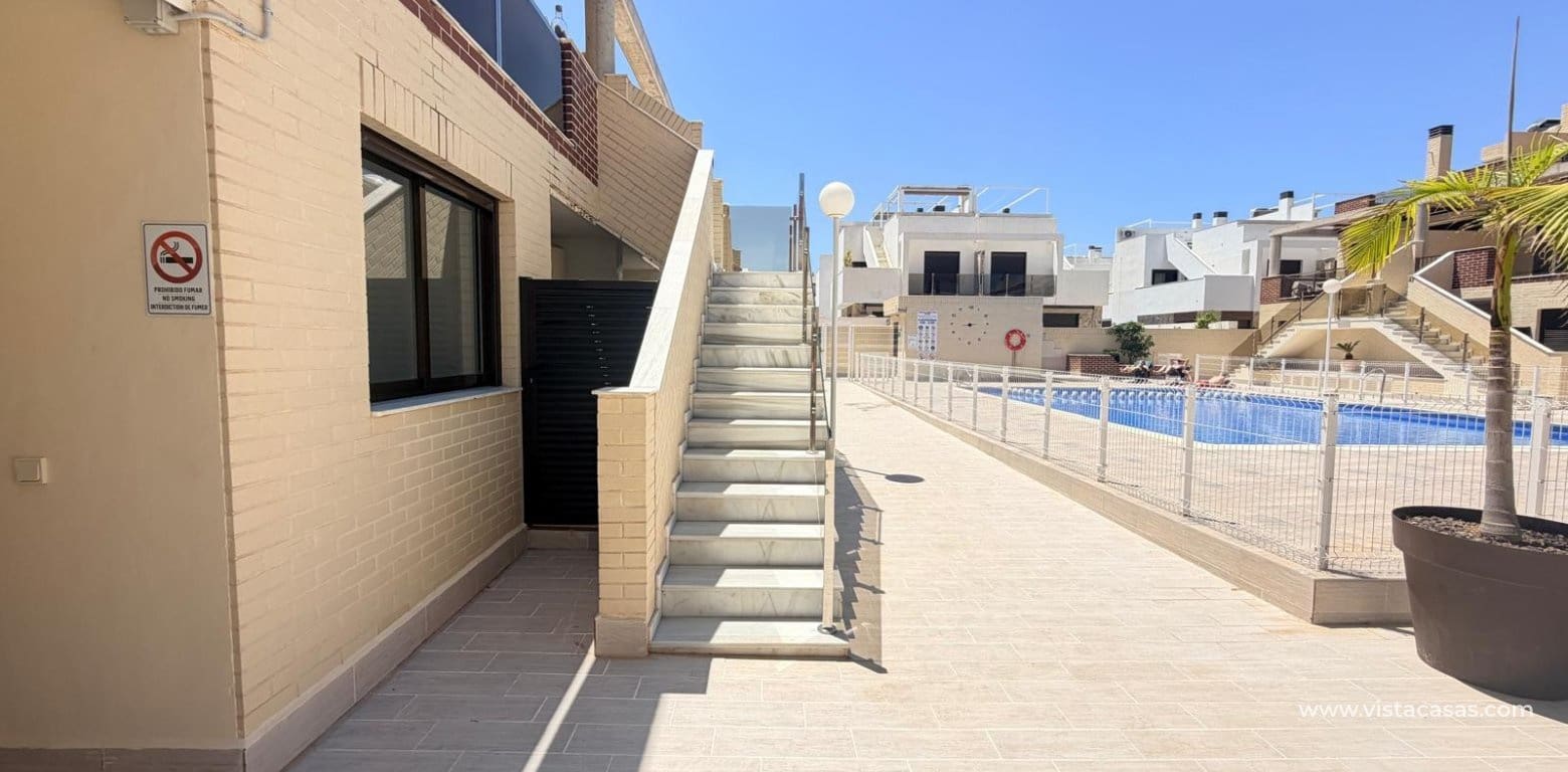 3 makuuhuone Huoneisto myytävänä paikassa Cabo Roig - 215 000 € (Ref: 9892693)
