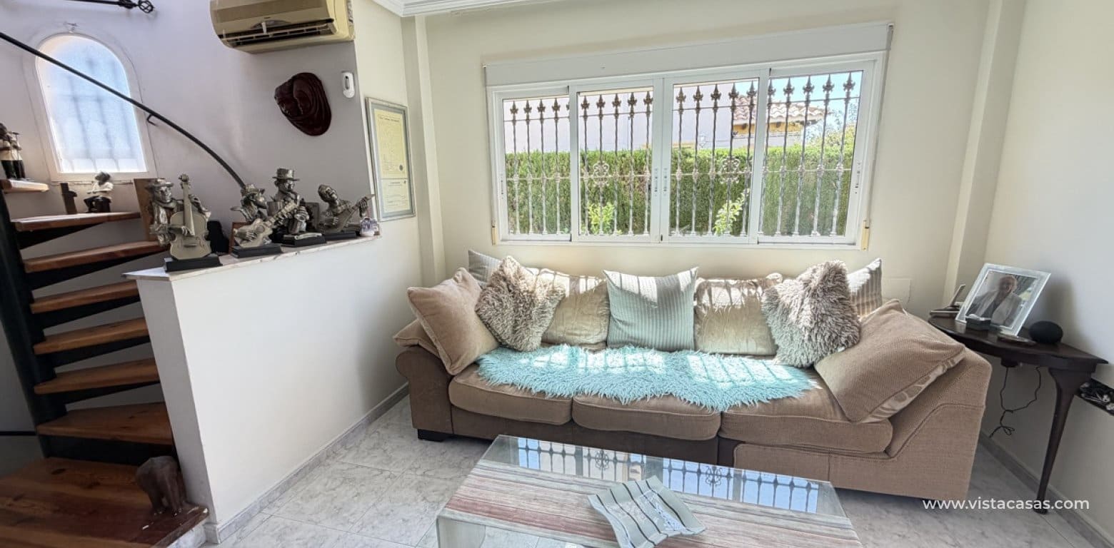 4 slaapkamer Villa te koop in Villamartin - € 399.995 (Ref: 9894887)