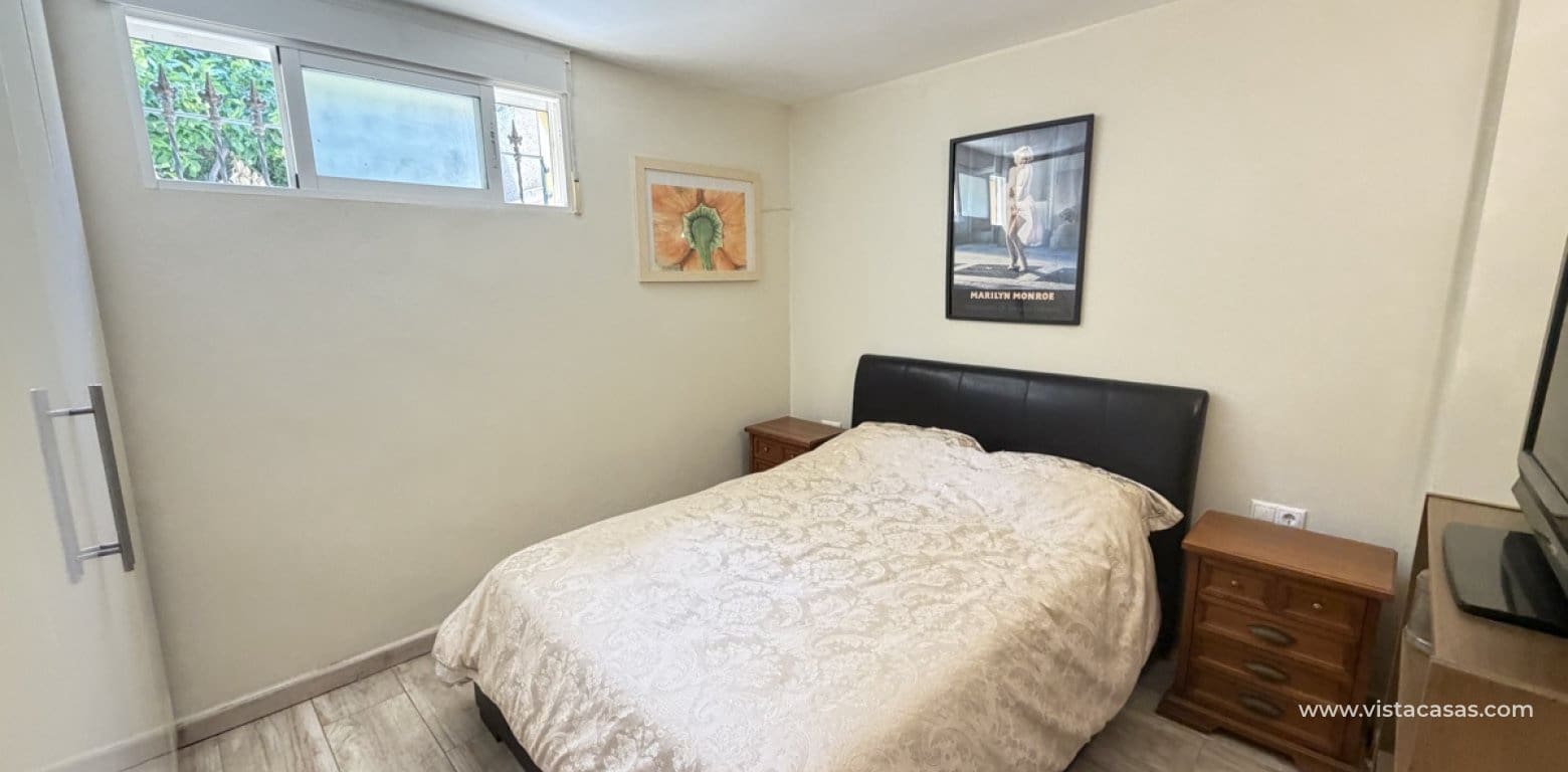 4 slaapkamer Villa te koop in Villamartin - € 399.995 (Ref: 9894887)