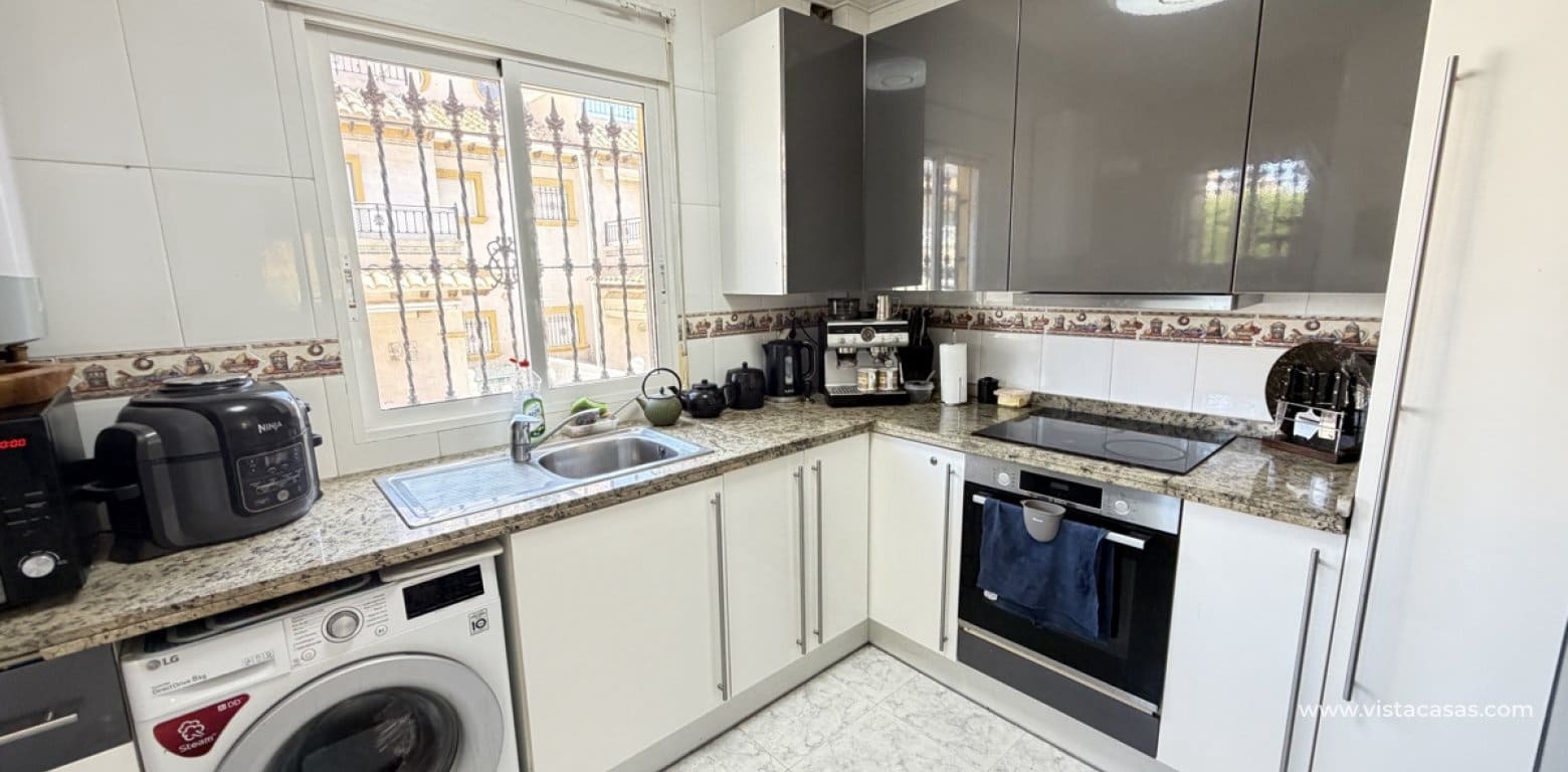 4 slaapkamer Villa te koop in Villamartin - € 399.995 (Ref: 9894887)