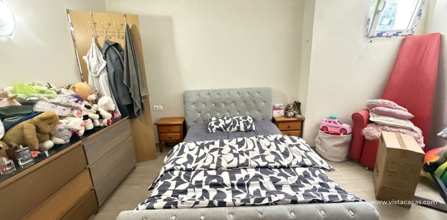 4 slaapkamer Villa te koop in Villamartin - € 399.995 (Ref: 9894887)