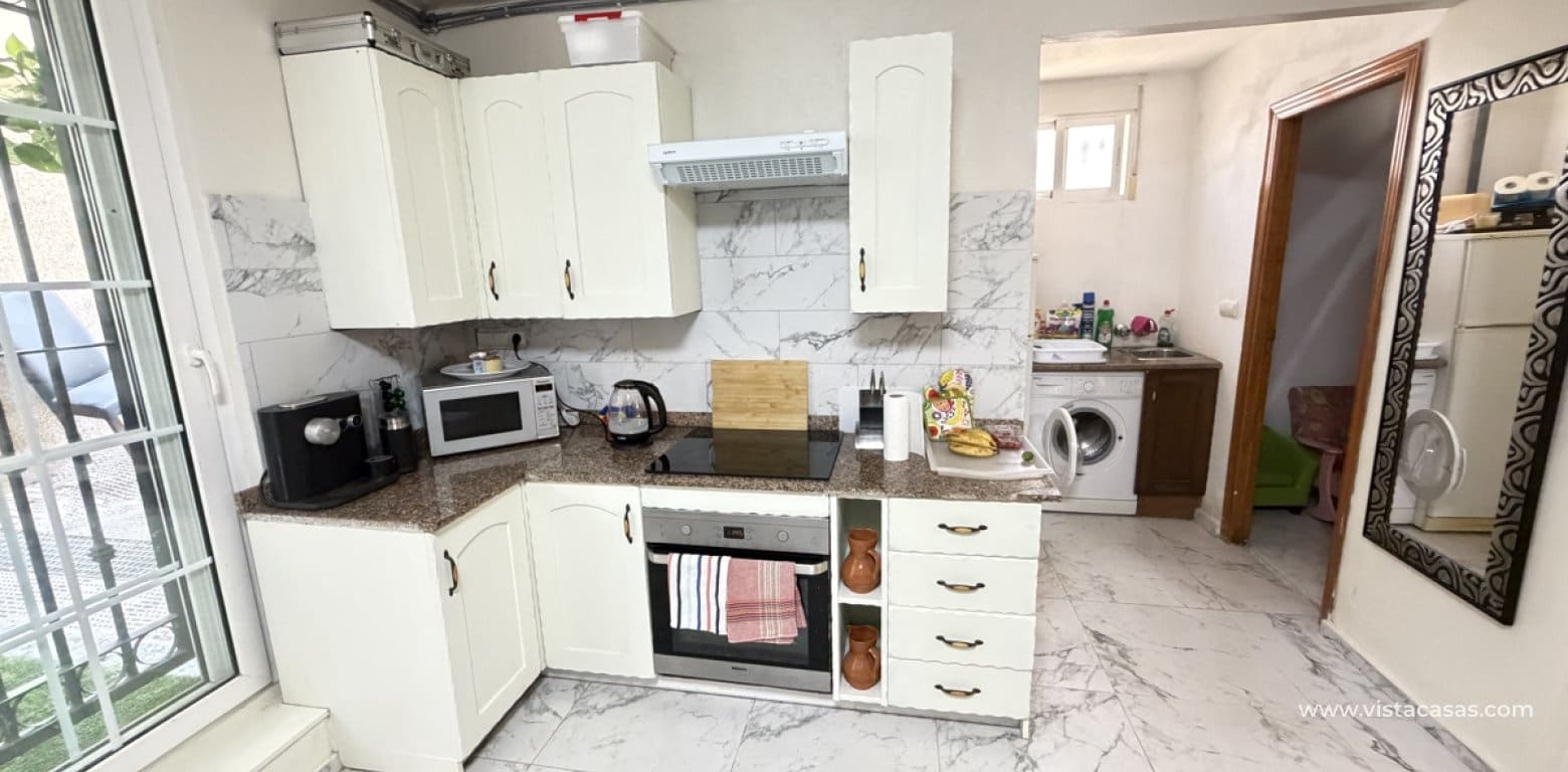 4 slaapkamer Villa te koop in Villamartin - € 399.995 (Ref: 9894887)
