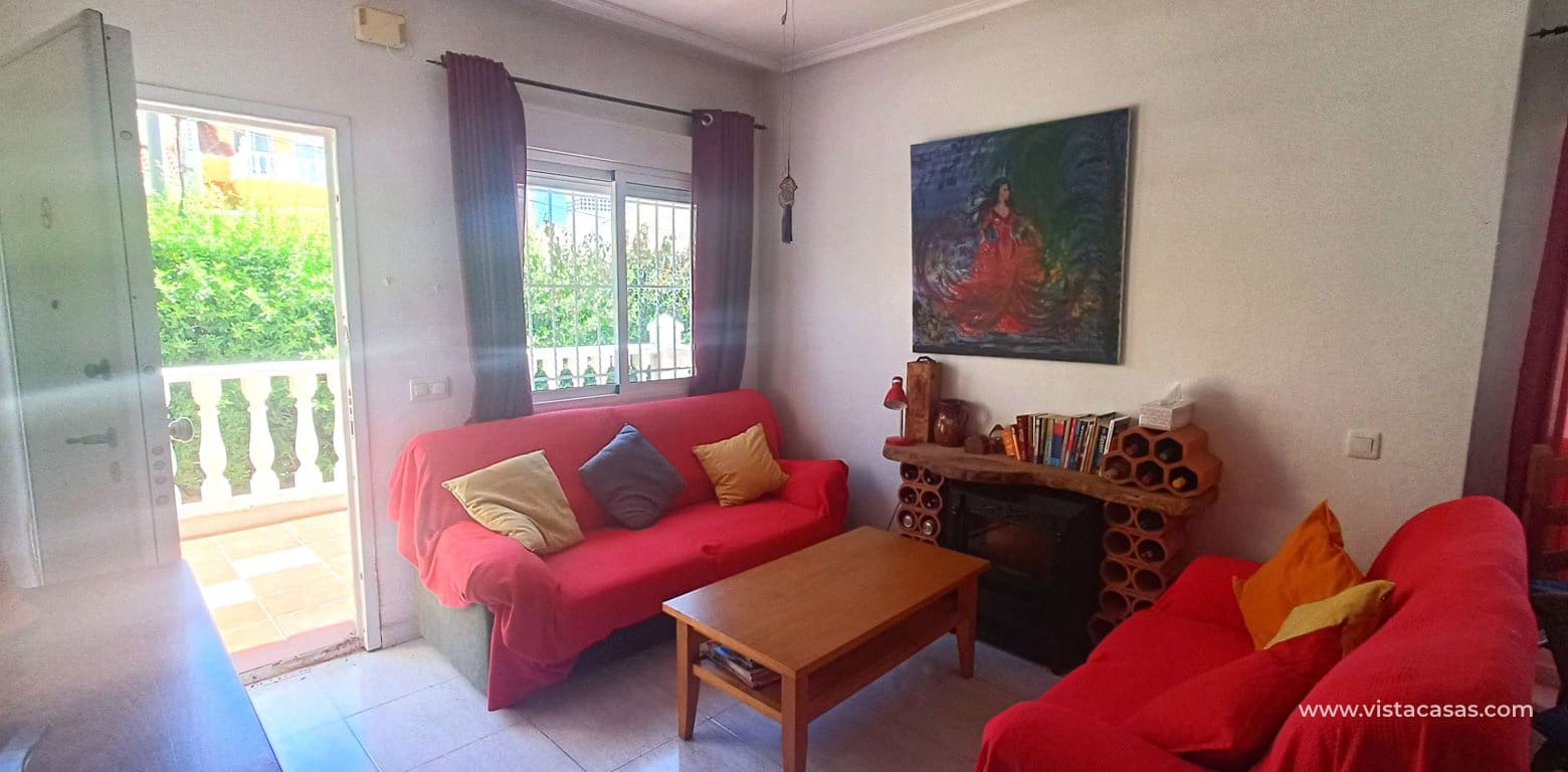 2 bedroom Townhouse for sale in Villamartin - € 165,000 (Ref: 9918616)