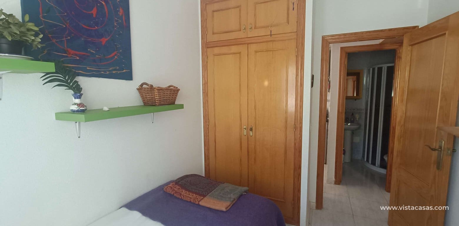 2 bedroom Townhouse for sale in Villamartin - € 165,000 (Ref: 9918616)