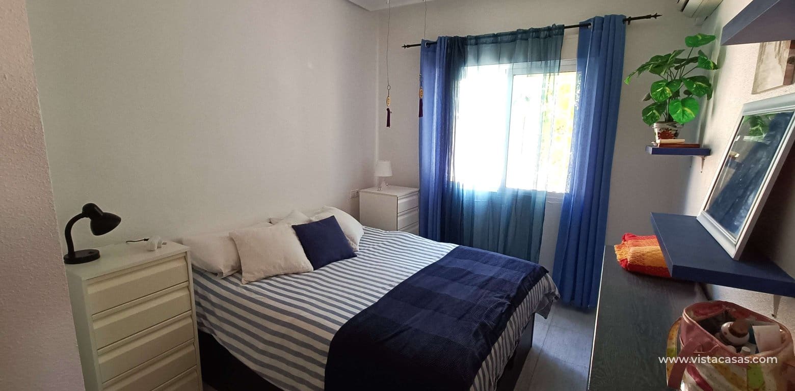 2 bedroom Townhouse for sale in Villamartin - € 165,000 (Ref: 9918616)