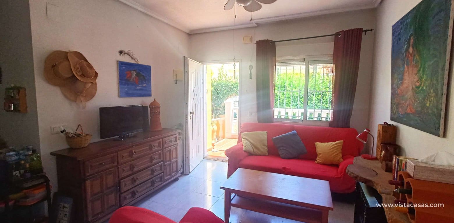 2 bedroom Townhouse for sale in Villamartin - € 165,000 (Ref: 9918616)