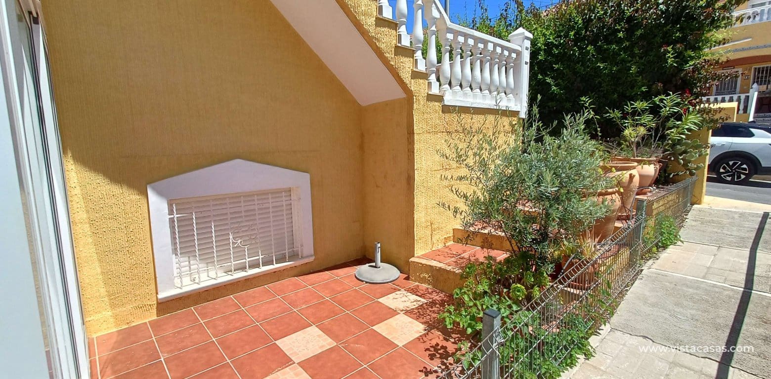 2 bedroom Townhouse for sale in Villamartin - € 165,000 (Ref: 9918616)